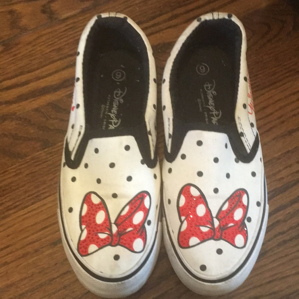 EUC Disney Parks Minnie Mouse Shoes *Host Pick*